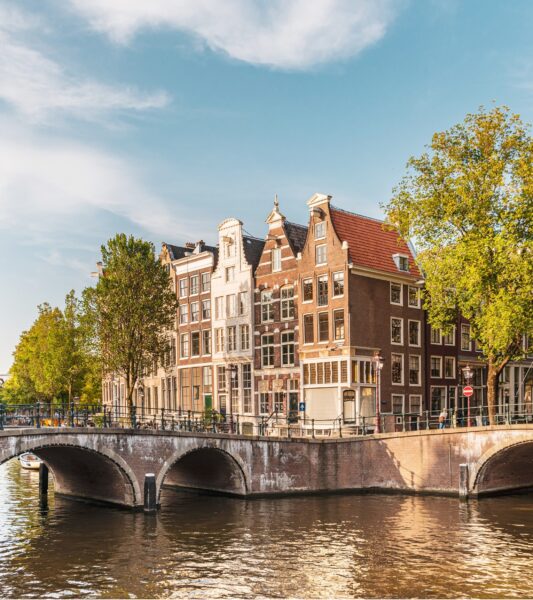 Het ministerie van Binnenlandse Zaken en Koninkrijksrelaties wilde weten hoe inwoners dachten over keuzes rond funderingsherstel. 3.769 inwoners dachten mee in een raadpleging. De grootste groep koos ervoor dat woningeigenaren zelf betalen, met overheidssteun als dat echt niet lukt. Deelnemers van de panels vonden goede en vindbare informatie belangrijk. Daarmee kunnen zij beter inschatten of hun woning een verhoogd risico loopt. Ook noemden inwoners leningen met een lage rente en hulp bij herstelkeuzes en onderzoek.